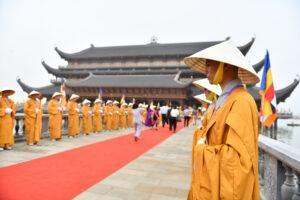Az Egyház és a Főiskola delegációja a magyarországi vietnami buddhista közösség képviselőivel részt vett a Ha Nam tartományban megrendezett ENSZ Vészák ünnepségen.